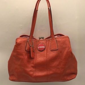 Coach Signature Patent ~STUNNING Salmon COLOR~Kisslock Purse Handbag F15658